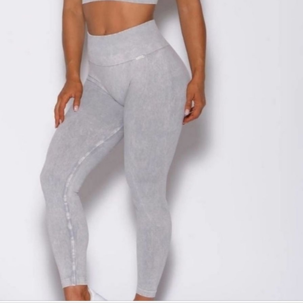 Bombshell Sportswear - Picture 2 of 3